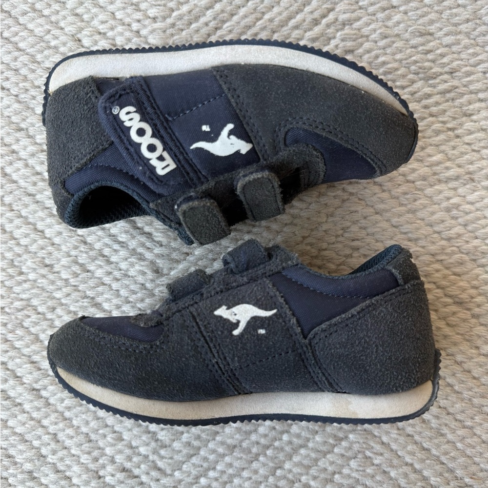 Roos Toddler Navy Velcro Sneakers 8.5